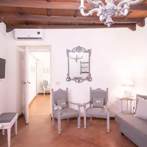 Sweet Arco Farnese Appartamento